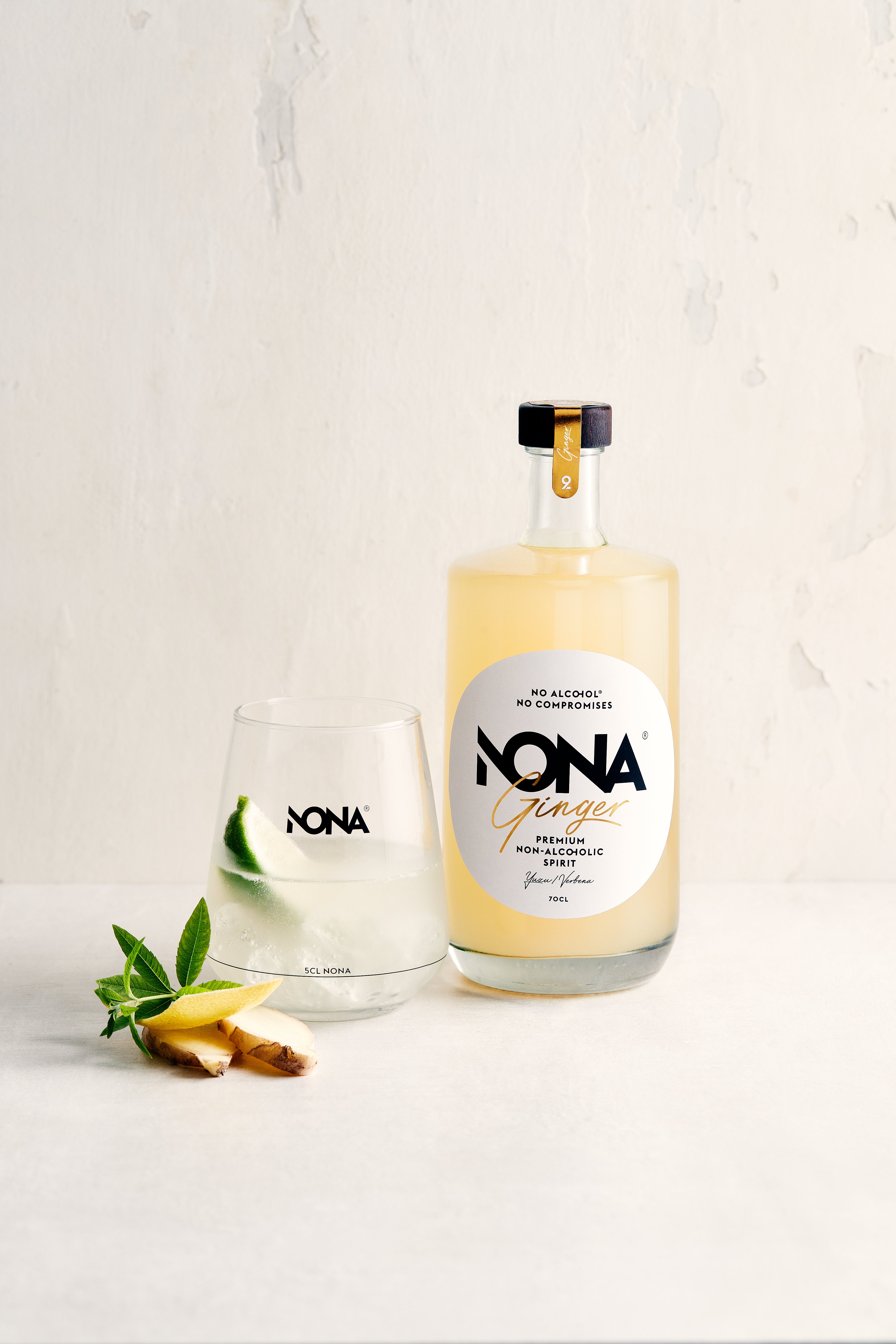 <p><em>NONA JUNE </em></p><p>THE FIRST BELGIAN NON-ALCOHOLIC SPIRIT WHICH REMINDS OF GIN<br/></p>