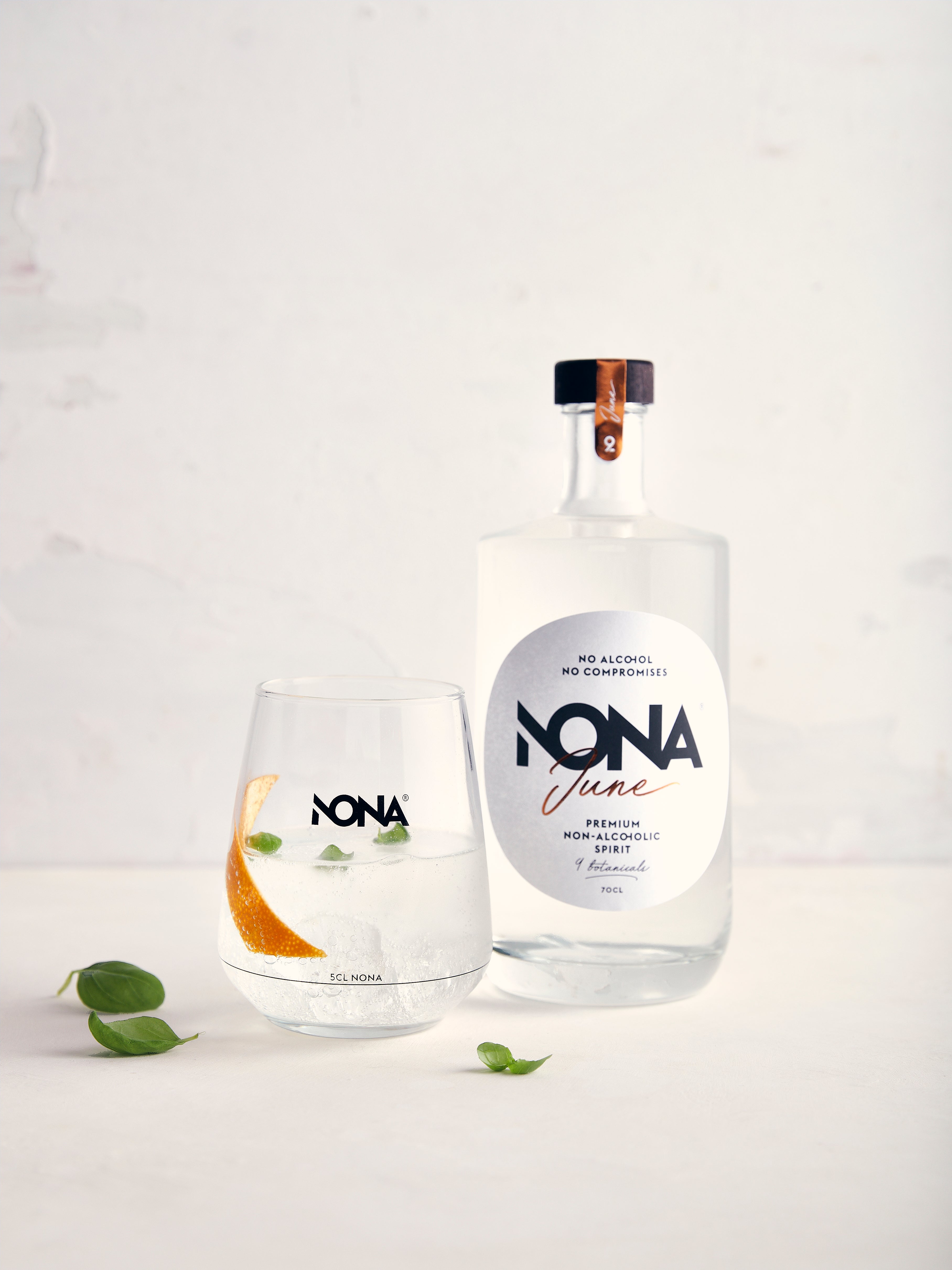 <p><em>NONA JUNE </em></p><p>THE FIRST BELGIAN NON-ALCOHOLIC SPIRIT WHICH REMINDS OF GIN<br/></p>