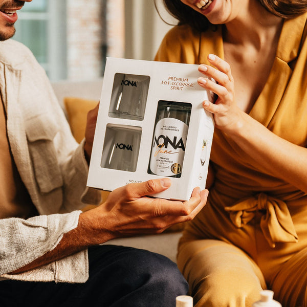 NONA June Cadeaubox + Glazen