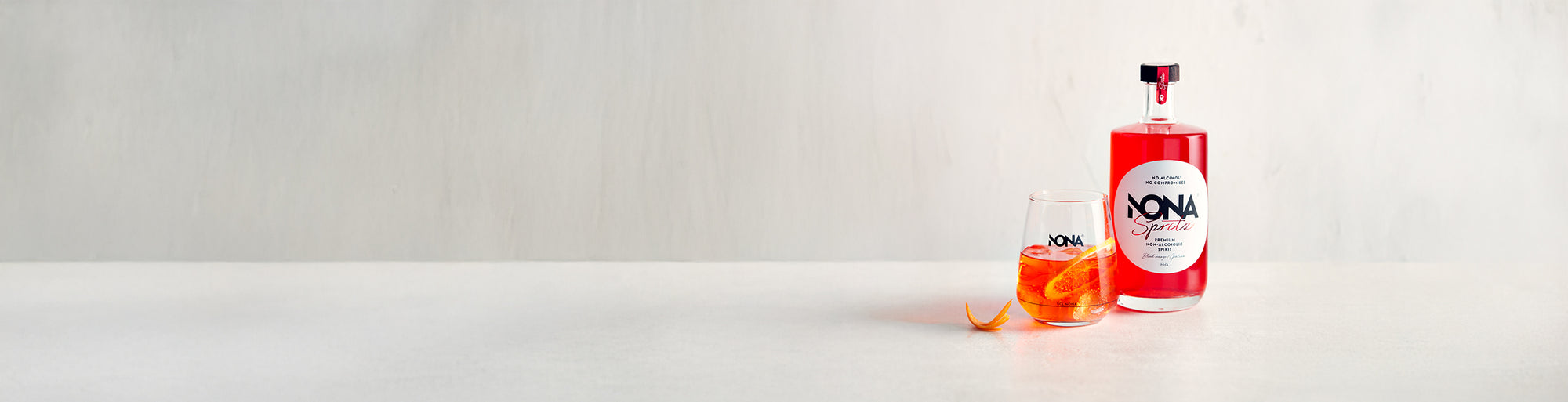 <p>NONA <em>SPRITZ</em></p>